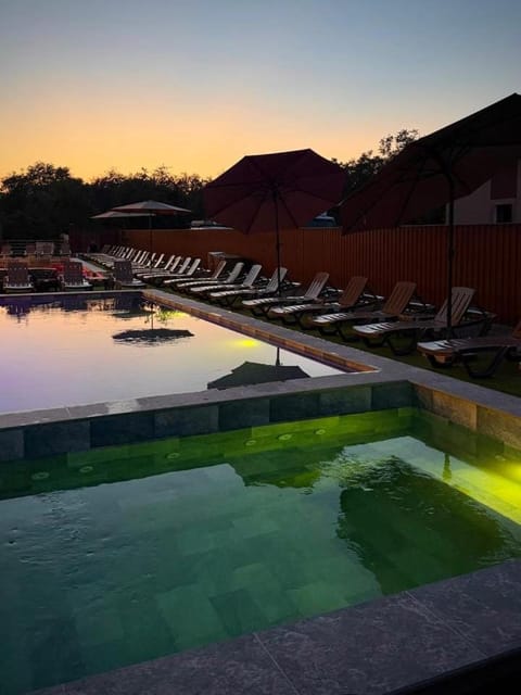 Pool view, Swimming pool, Sunset, sunbed