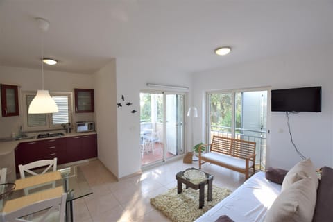 TV and multimedia, Kitchen or kitchenette, Living room