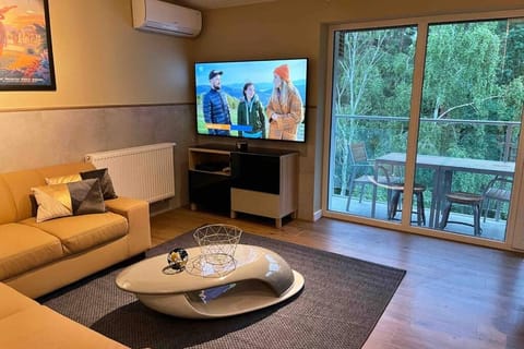 Hawaii Beach Lounge, Loft z Jacuzzi i Tarasem - Słoneczne Tarasy w Porta Mare, Dziwnowek Apartment in West Pomeranian Voivodeship, Poland