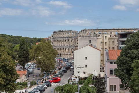 Nearby landmark, Neighbourhood, City view, Street view