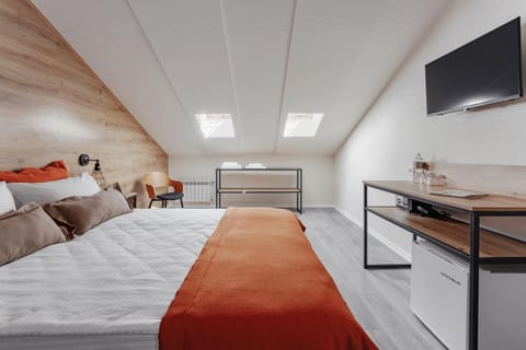 Bed, Photo of the whole room