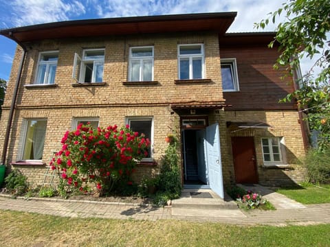 Property building, Facade/entrance, Garden