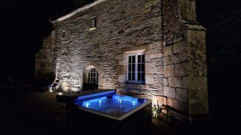 Night, Hot Tub, Sauna, Balcony/Terrace, Spa and wellness centre/facilities, Spa and wellness centre/facilities