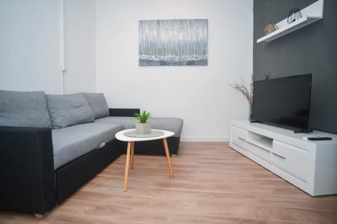 Communal lounge/ TV room, Living room, Seating area