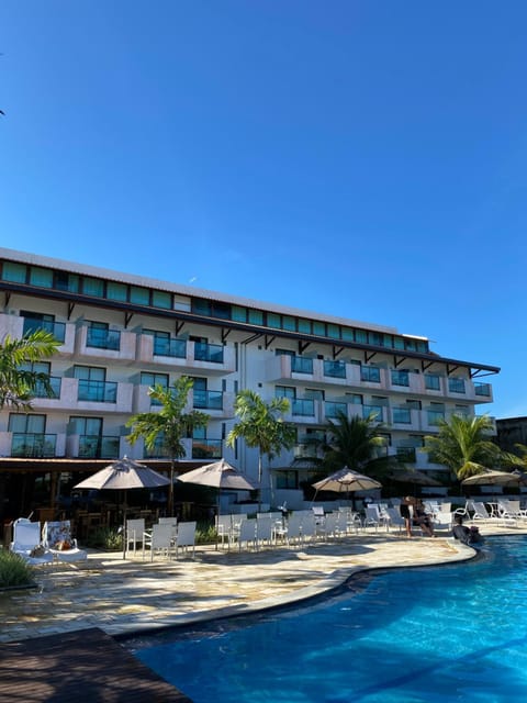 Property building, Nearby landmark, Restaurant/places to eat, Swimming pool