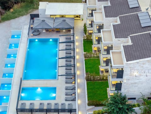 Property building, Swimming pool