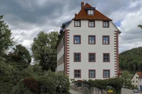 Property building, Street view