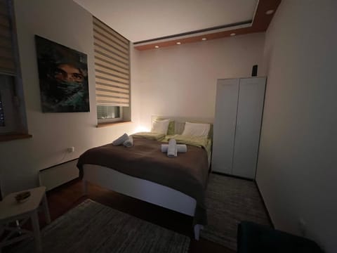 Bed, Photo of the whole room, Bedroom, wardrobe