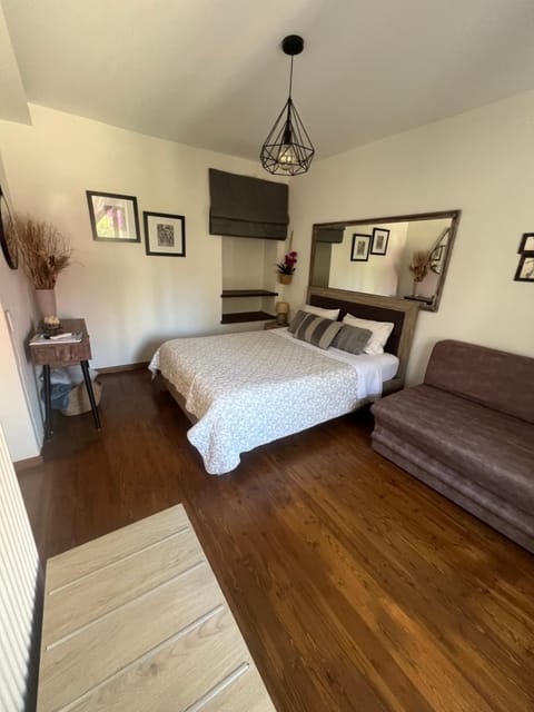 Alkistis House House in Volos