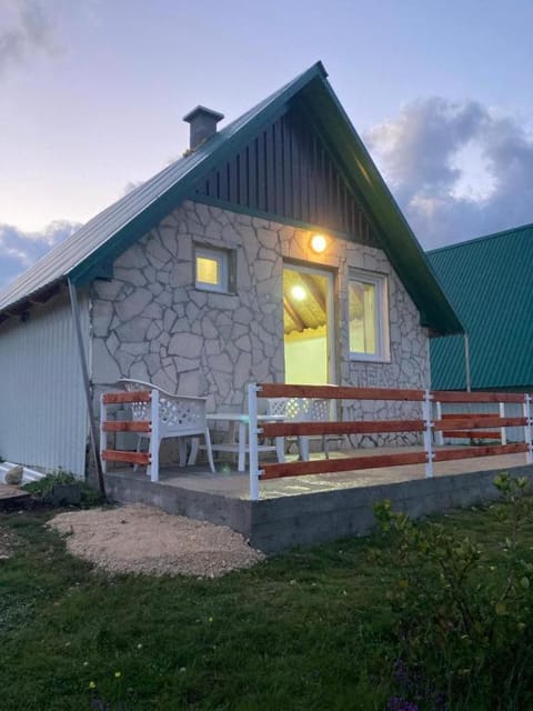 GUEST HOUSE TEA 2 ORGANIC FOOD AND DEGUSTATION TEA House in Montenegro