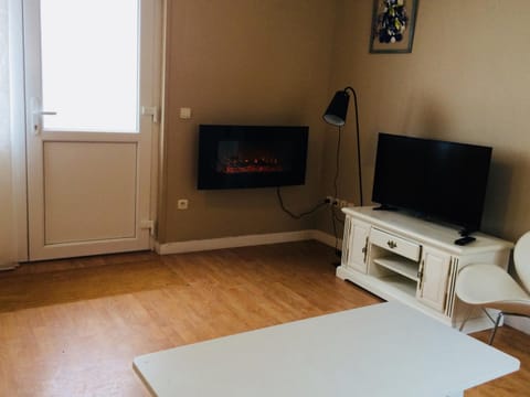 TV and multimedia, flat iron