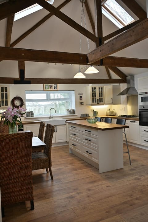 Stunning Barn Conversion next to Horse Field sleeps 10 House in England
