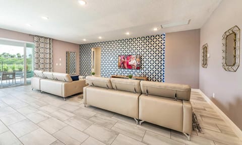 Gleaming 12 Bdrm Villa With Themed Bedrooms at Encore House in Bay Lake