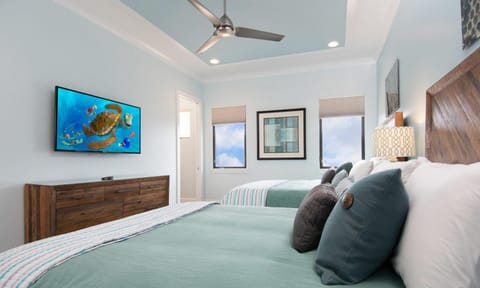 Infinity Pool 11 Bdrm Oasis with Golf Views at Reunion House in Four Corners