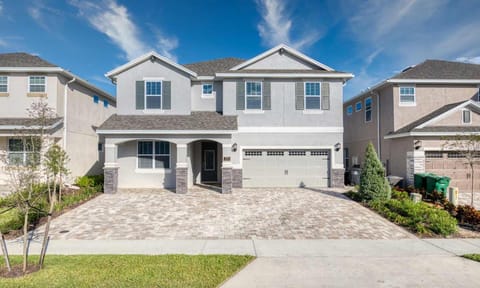 Dazzling 8 Bdrm Home with Putting Green at Encore House in Bay Lake