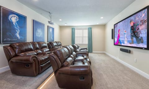 Spacious 13 Bdrm Oasis with Large Pool and Deck at Reunion House in Four Corners