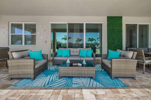 Elegant 8 Bdrm Villa With Games Room at Encore House in Bay Lake