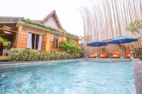 Property building, Garden view, Swimming pool