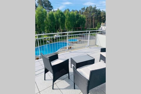 Uroczy apartament z basenem i kortem tenisowym Apartment in West Pomeranian Voivodeship, Poland