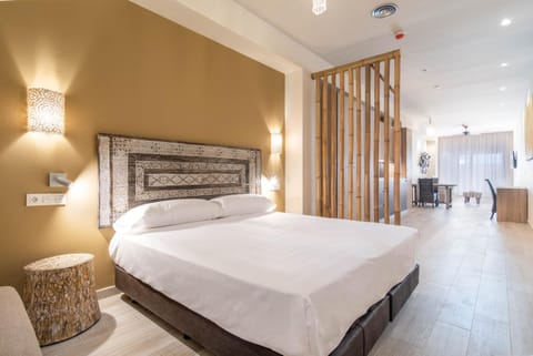 Bed, Photo of the whole room