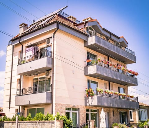 Property building, Day, View (from property/room), Balcony/Terrace, On site