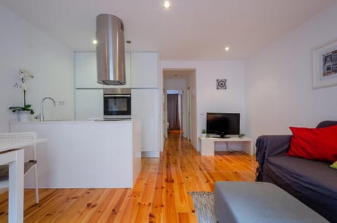 TV and multimedia, Kitchen or kitchenette, Living room, Dining area