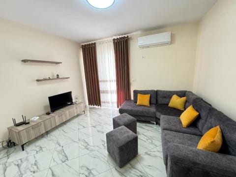 E.I.R Apartments Apartment in Vlorë