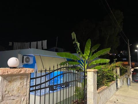 Elton Tafa guesthouse Bed and Breakfast in Ksamil