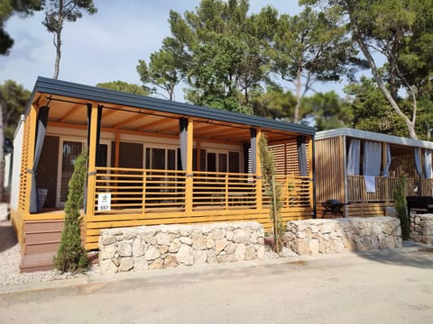 Mobile home AGAVA Campground/ 
RV Resort in Biograd na Moru