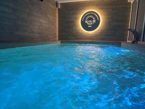 Swimming pool, Swimming pool