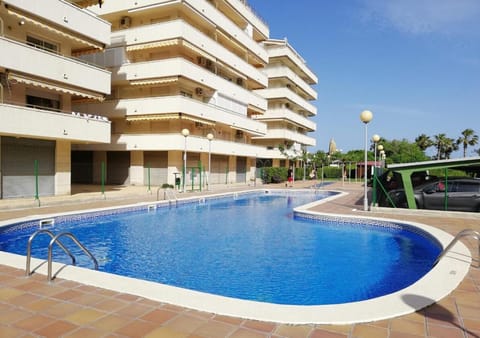 Day, Pool view, Swimming pool, sunbed