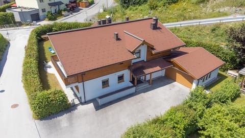 Property building, Neighbourhood