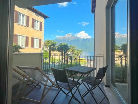 Residenza I Melograni - Suite Apartment in Domaso