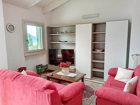 Feel at Home - CASA SOFIA Apartment in Lovere