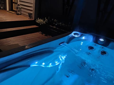 Night, Hot Tub, Spa and wellness centre/facilities