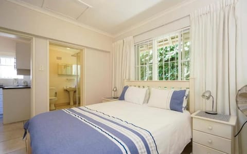 Dove Cottage @ Squirrel's End Apartment in Cape Town