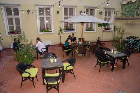 Balcony/Terrace, group of guests