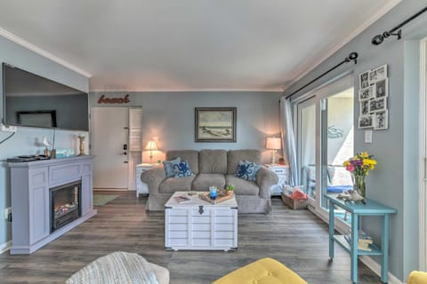 Recently Renovated PCB Condo Near Beach! Apartment in Lower Grand Lagoon