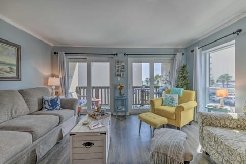 Recently Renovated PCB Condo Near Beach! Apartment in Lower Grand Lagoon