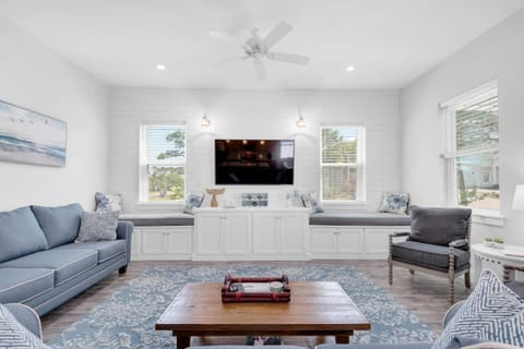 The Coastline Inn House in Miramar Beach