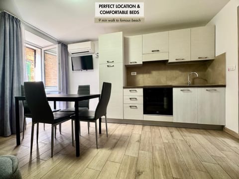 TV and multimedia, Kitchen or kitchenette, Dining area, oven, stove