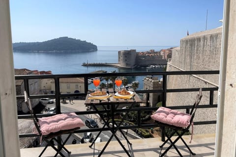 View (from property/room), Balcony/Terrace, Sea view