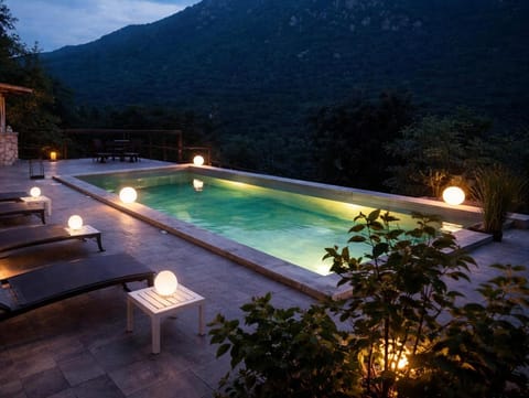 Mountain view, Swimming pool