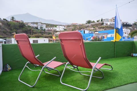 Day, Natural landscape, Mountain view, sunbed