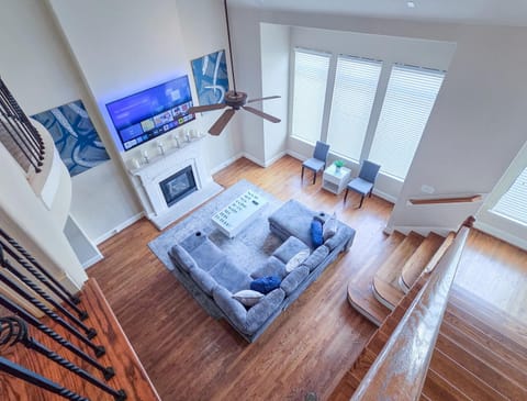Communal lounge/ TV room, TV and multimedia, Living room, Seating area, fireplace, fireplace, furniture, furniture