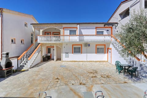 Property building, Balcony/Terrace