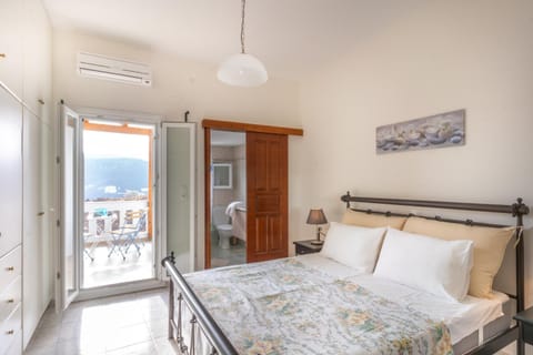 Bed, View (from property/room), Balcony/Terrace, Bedroom
