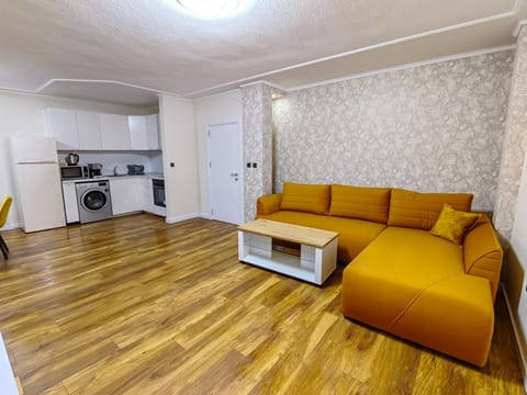 Kitchen or kitchenette, Living room