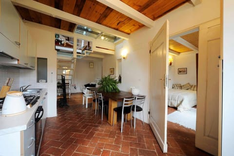Restaurant/places to eat, Kitchen or kitchenette, Bedroom