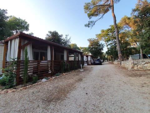 Property building, Balcony/Terrace